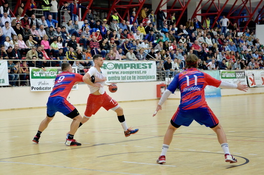 Steaua a invins-o pe Dinamo în derby-ul Ligii Naţionale de handbal masculin!