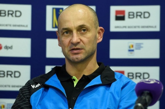 Costică Buceschi nu mai este antrenorul echipei de handbal feminin Corona Braşov
