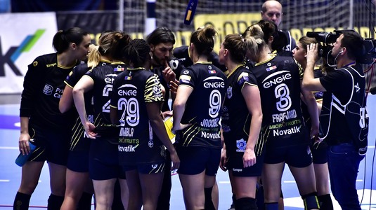 Momentul concluziilor la CSM! Echipele de handbal ale clubului, băgate în şedinţă. Nemulţumirile şefilor