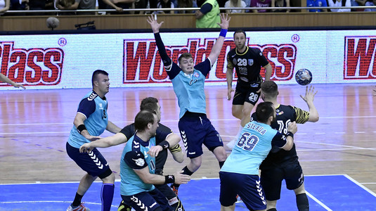 Steaua a restabilit egaliatea în semifinalele Ligii Naţionale de handbal! CSM Bucureşti - Steaua 25-28