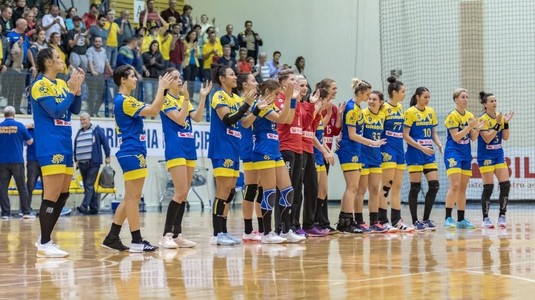 EXCLUSIV | Reacţie din interiorul Coronei Braşov, după ce EHF a suspendat clubul şi handbalistele din competiţiile europene: "Jucătoarele n-au nicio vină. Suntem cu toţii dărâmaţi!"