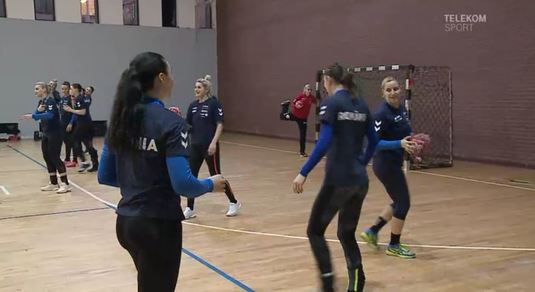 VIDEO A început era Bogdan Burcea! Naţionala de handbal feminin s-a reunit fără super starul Cristina Neagu
