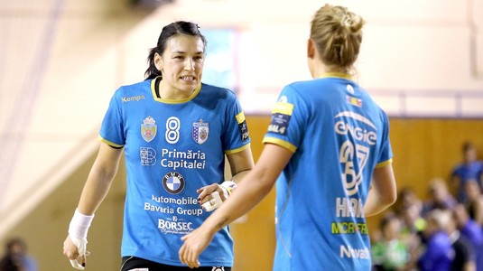 VIDEO | Cristina Neagu a explicat motivul pentru care "tigroaicele" au ieşit pe parchet cu tricouri speciale înaintea victoriei cu Ferencvaros. A tras un semnal de alarmă!