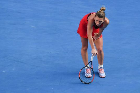Simona Halep, despre cum s-a simţit în timpul finalei cu Wozniacki: ”Am avut ameţeli şi dureri de cap. Mi-a fost greu”