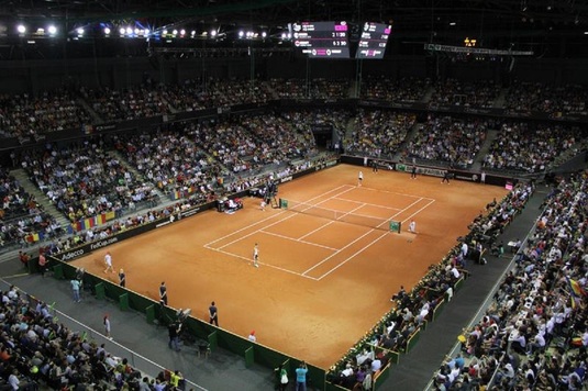 A început amenajarea suprafeţei de zgură la BT Arena din Cluj-Napoca, pentru întâlnirea România – Elveţia, din FedCup