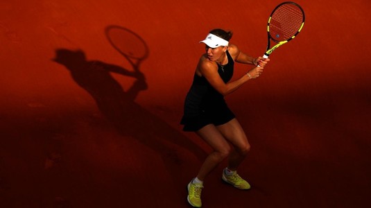 Caroline Wozniacki îşi continuă cursa de urmărire a Simonei Halep. Victorie fulgerătoare în turul secund de la Roland Garros