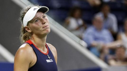 Încă un şoc la US Open: Wozniacki, eliminată în turul al doilea. Halep rămâne cu un avans important în fruntea WTA