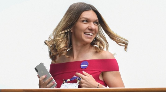 S-au ţinut de mână şi au petrecut împreună la restaurant. Cine este bărbatul de lângă Simona Halep