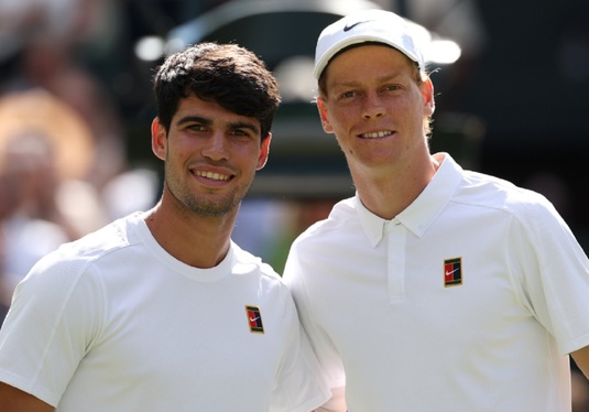 Jannik Sinner, rege la Wimbledon. Liderul ATP l-a învins pe rivalul Carlos Alcaraz şi a luat primul trofeu pe iarba londoneză