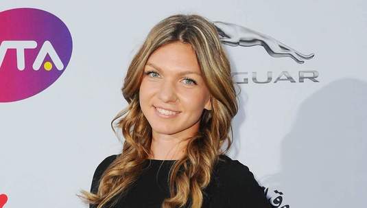 Simona Halep, moment de sinceritate: ”M-am născut să port blugi şi adidaşi”. Momentul stânjenitor din Franţa: ”M-am dus repede şi am căutat pe Google”