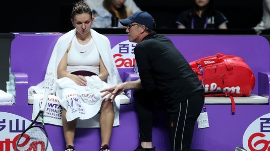 Halep l-a chemat de urgenţă pe Cahill. Ce i-a transmis australianul Simonei după umilinţa din primul set cu Plişkova