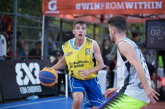 Performanţă fantastică pentru ţara noastră I Un român e cel mai bun junior din lume la baschet 3x3!