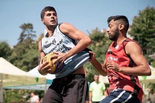 Galaţi Streetball, a doua etapă a circuitului national de baschet 3x3, se joacă la Shopping City Galaţi