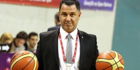 Turcul Ayhan Avci, noul antrenor al naţionalei de baschet feminin