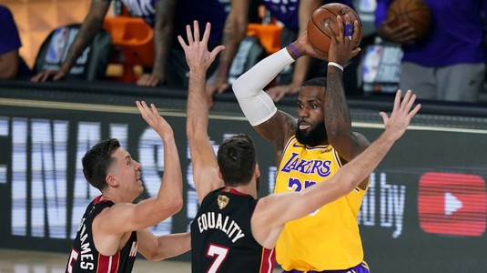 VIDEO | Start fulminant pentru LA Lakers în primul meci al finalei cu Miami Heat. Victorie clară pentru echipa lui LeBron James