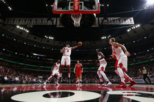 VIDEO | Show în cel mai tare baschet de pe planetă. Rezumatele rundei din NBA