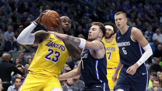 VIDEO | Meci nebun în NBA. "Triple-double" reuşite de LeBron James şi Luka Doncic. Rezumatele serii