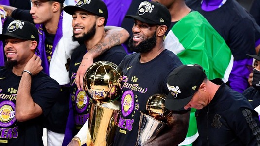 "Este cel mai mare jucător din univers". Cuvinte superbe despre LeBron James, după titlurile NBA şi MVP câştigate de starul lui Lakers