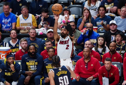Denver Nuggets - Miami Heat 108-111. Nikola Jokic a fost mai bun, dar Jimmy Butler a câştigat. 1-1 la general în finala NBA 2023