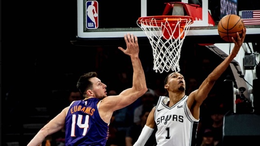 NBA | Spectacol de cel mai înalt nivel în Phoenix Suns - San Antonio Spurs. Wembanyama a strălucit în faţa lui Durant şi a fost decisiv în victoria echipei sale | VIDEO