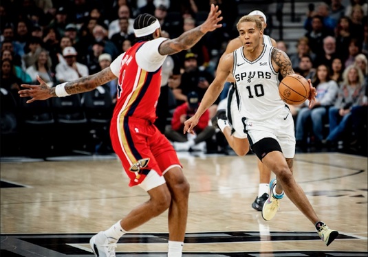 VIDEO NBA | San Antonio Spurs a reluat seria eşecurilor. Texanii, demolaţi de New Orleans Pelicans la o diferenţă de 36 de puncte 