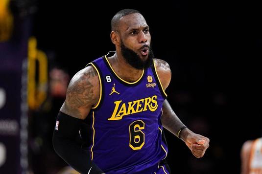 LeBron James, vehement la adresa arbitrilor din NBA: „A fost clar un coş de 3 puncte!”