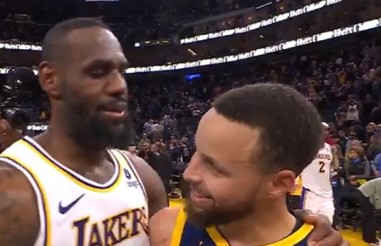 "Bătrânii" din NBA continuă să facă spectacol! LeBron James a câştigat meciul nebun cu Stephen Curry. 289 de puncte s-au înscris în duelul Lakers - Warrios