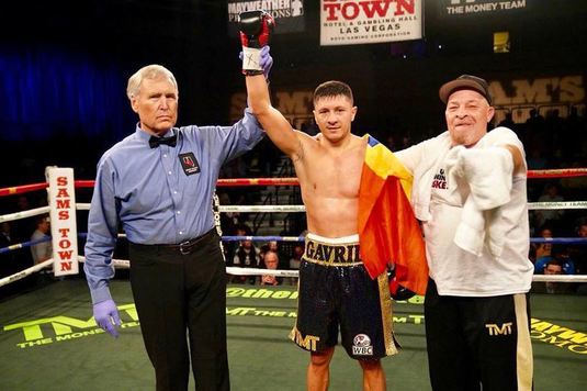 NEWS ALERT  |  Ronald ”The Thrill” Gavril, victorie spectaculoasă prin TKO în faţa americanului Aikens