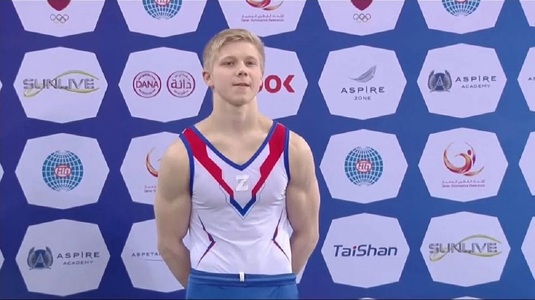 Gimnastul rus care s-a afişat pe podium lângă un sportiv ucrainean cu un simbol utilizat de Rusia în războiul din Ucraina ripostează: ”Nu este permis”