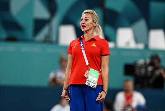 Scandal din nou! Suma uriaşă pe care Camelia Voinea o are de plătit după ce a fost angajată fără să antreneze: ”Salarii achitate necuvenit” | FOTO EXCLUSIV