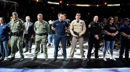 VIDEO IMPRESIONANT | Omagiu adus de jucătorii şi fanii Las Vegas Golden Knights victimelor atacului armat