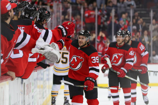 Demonstraţie de hochei eficient predată de New Jersey Devils pe terenul liderului diviziei Pacific din NHL, Vegas Golden Knights