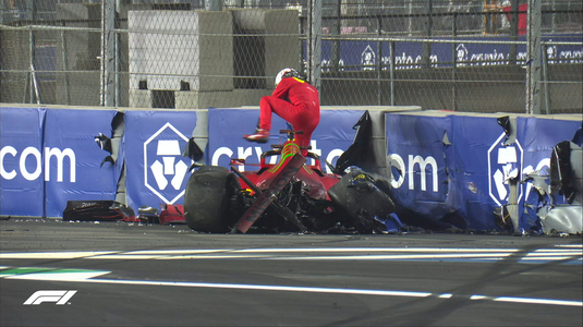 VIDEO | Monopostul lui Leclerc, distrus într-un accident la antrenamentele de la GP-ul Arabiei Saudite. Care e starea pilotului