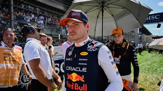 Max Verstappen s-a întrecut cu 100 de amatori la karting şi i-a depăşit pe toţi: "A fost foarte haotic"