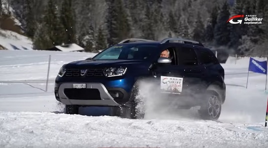 VIDEO | Dacia Duster a făcut senzaţie pe o pârtie din Elveţia. A fost peste Mazda CX-5, Jeep Compass sau Nissan Qashqai