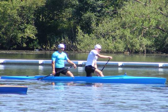 Carp şi Mihalachi, vicecampioni europeni la canoe în proba de 1.000 metri, la CE de la Belgrad