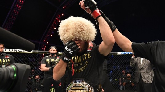 VIDEO | Campionul din MMA, Khabib Nurmagomedov s-a retras din activitate. "I-am promis mamei. Mi-am dat cuvântul"