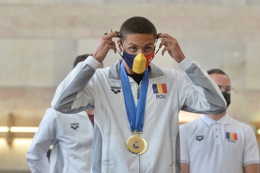 Promisiunea lui David Popovici: "Mă voi lupta ca de la rechin la rechin cu marii înotători din lume!"