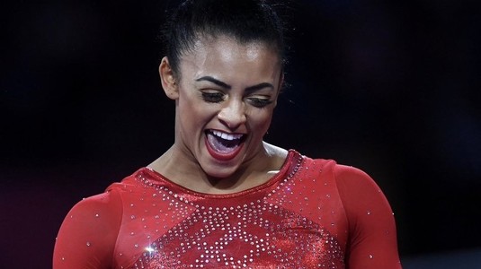 Gimnasta britanică Ellie Downie se retrage din activitate la 23 de ani. A decis să pună pe primul loc sănătatea mintală şi fericirea