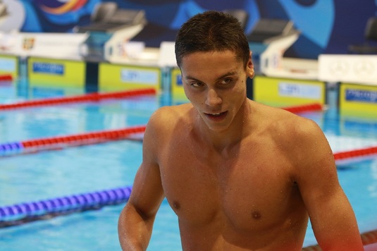CE de Nataţie în bazin scurt | Stafeta României de 4x50 metri liber, cu David Popovici în componenţă, s-a calificat în finală