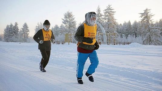 Maraton la -52 de grade Celsius în Siberia! Un grup de ruşi s-a aventurat într-o experienţă extremă
