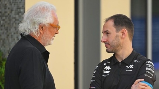 Oliver Oakes a demisionat din funcţia de director al echipei Alpine. Flavio Briatore rămâne la conducere