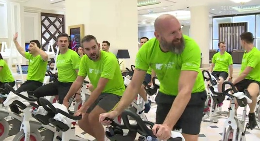 VIDEO | Experţii Telekom Sport s-au alăturat unei cauze nobile. Au pedalat şi au donat pentru copiii susţinuţi prin intermediul organizaţiei SOS Satele Copiilor.