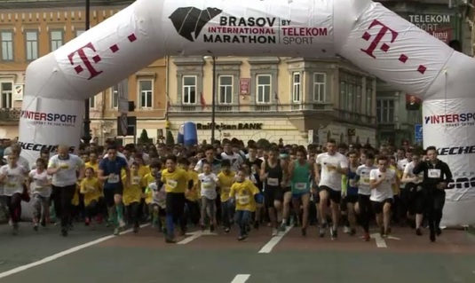VIDEO | Record de participare la Maratonul Internaţional Telekom Sport de la Braşov