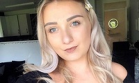 ŞOC pentru fata din imagine. Un bărbat misterios a abordat-o, apoi a fost incredibil ce s-a întâmplat