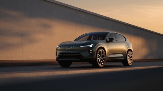 Volvo EX60 debutează în România la Salonul Auto Bucureşti. Până la 810 km autonomie pentru noul SUV electric