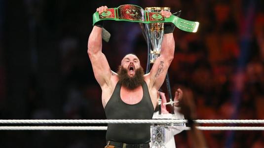 VIDEO | Braun Strowman e rege în Golf. Monstrul din WWE a câştigat cel mai mare Royal Rumble din istorie. Vezi toate rezultatele AICI