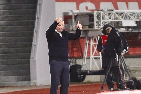Cu probleme mari de lot, Dorinel Munteanu are o cerinţă specială pentru jucători înaintea barajului: ”Chiar dacă suntem puţini, suntem buni”