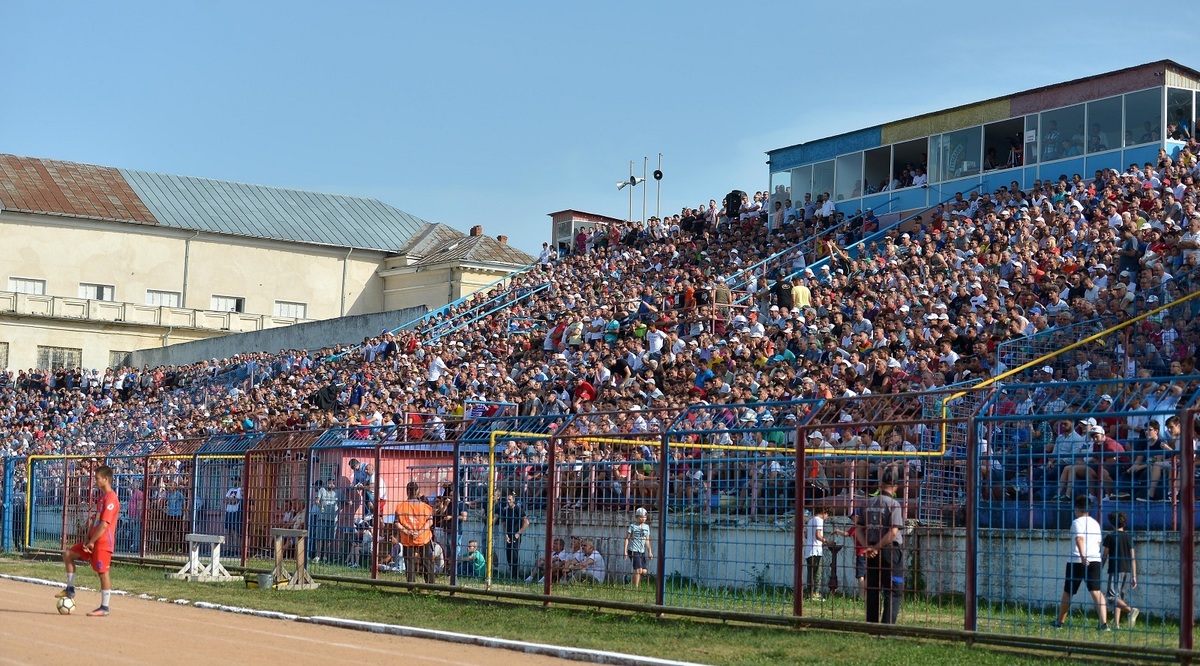 Proiect ambiţios în fotbalul românesc! Stadion nou şi bază cum