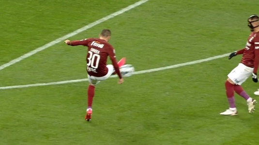 VIDEO | Gol de cascadorii râsului în Rapid - Dinamo! Dandea şi Grigore s-au făcut de râs de mai multe ori la aceeaşi fază